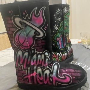 Youth size 5 ugg boots Christmas miami heat air brushed paint custom